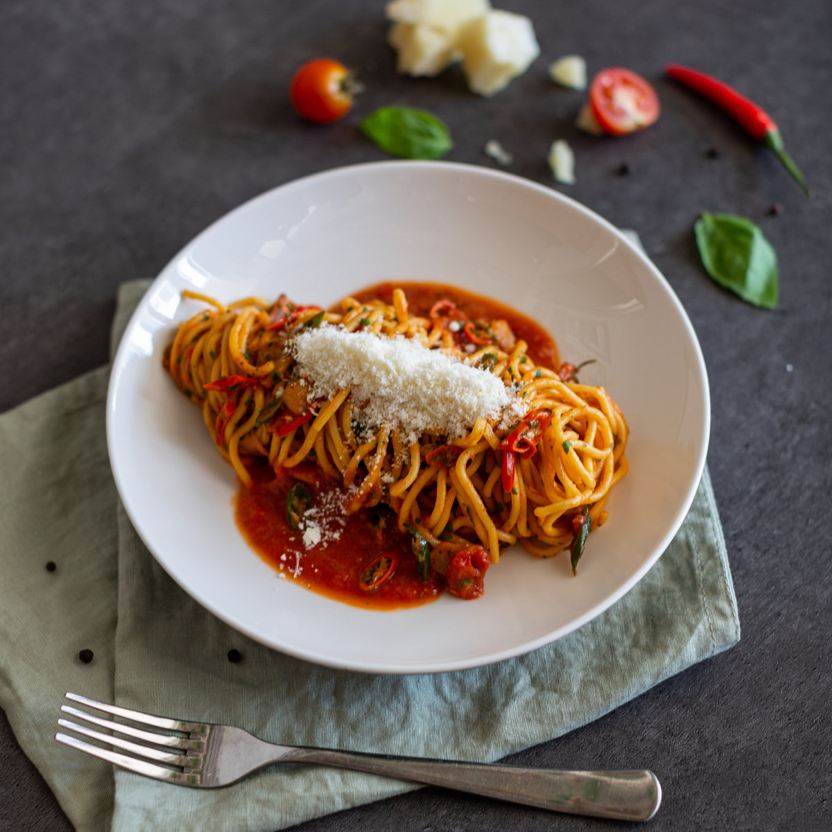 Spicy Tomato Spaghettoni (Spaghettoni all’Arrabbiata)